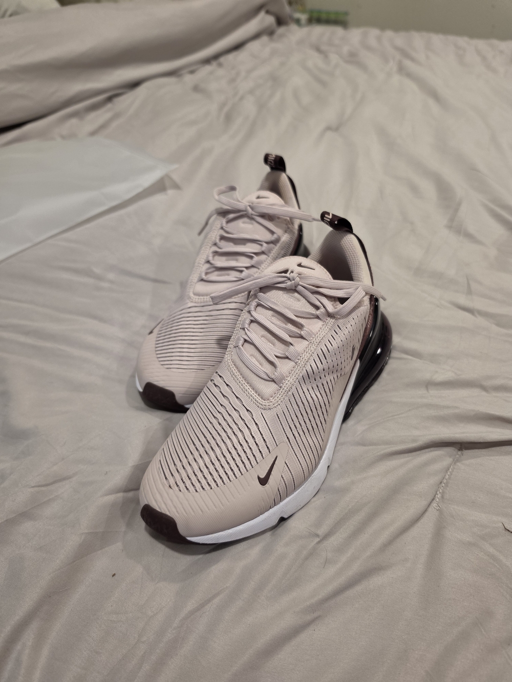 Nike Air Max 270 - Picture 2 of 5